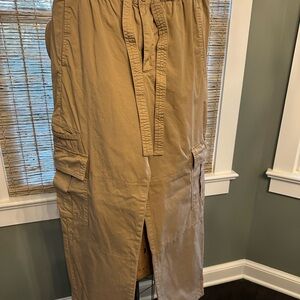 GAP Women’s Wide-Leg, Drawstring/Elastic Waist Khaki Cargo Pants
